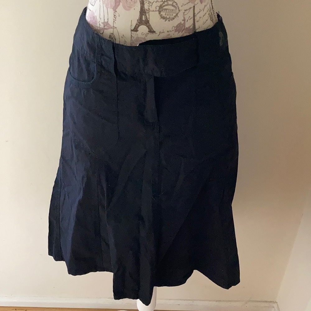 H&M black skirt nwt size 8